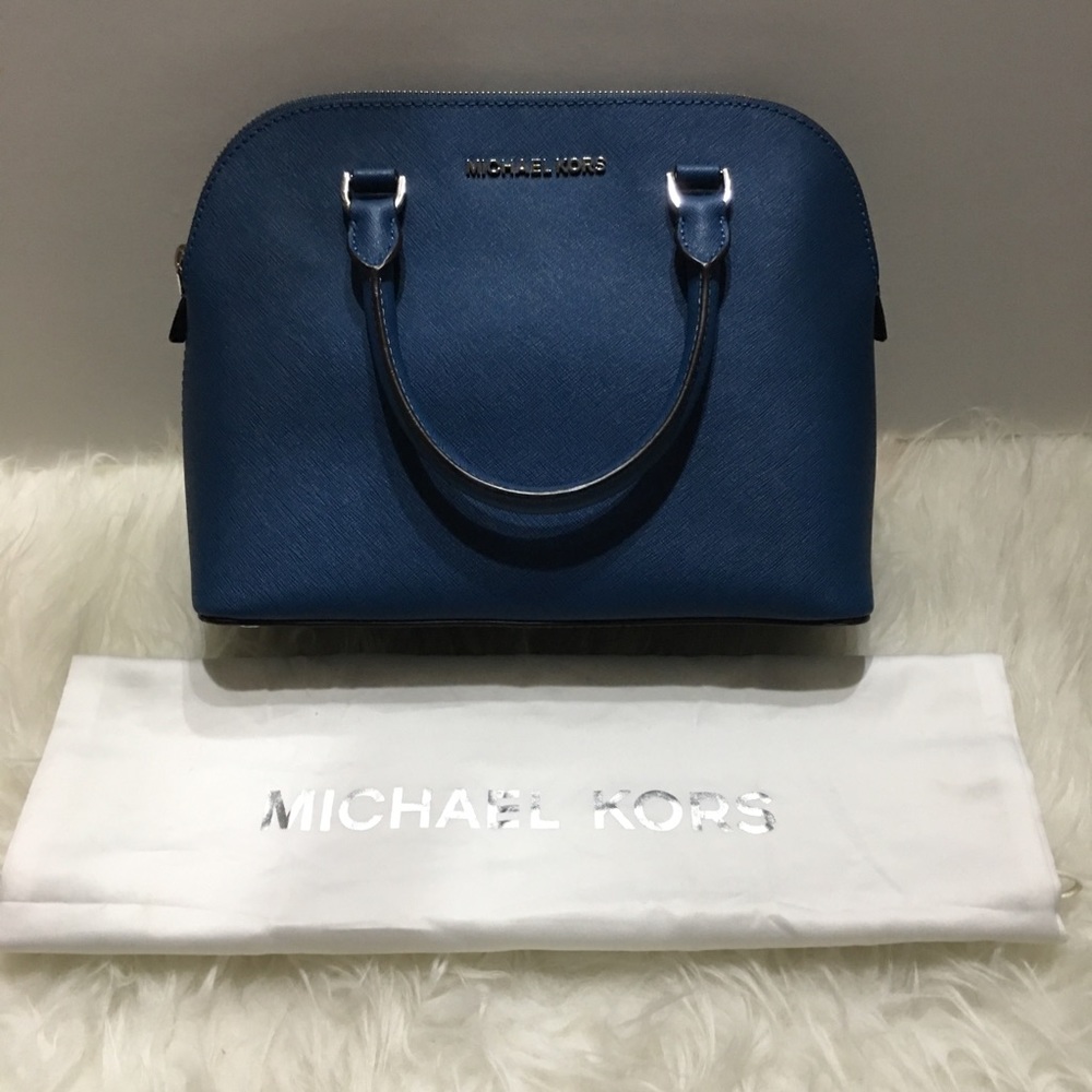 Michael kors medium SOLD